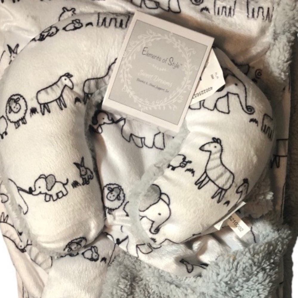 Elements of Style Sweet Dreams Blanket & Head Support Set